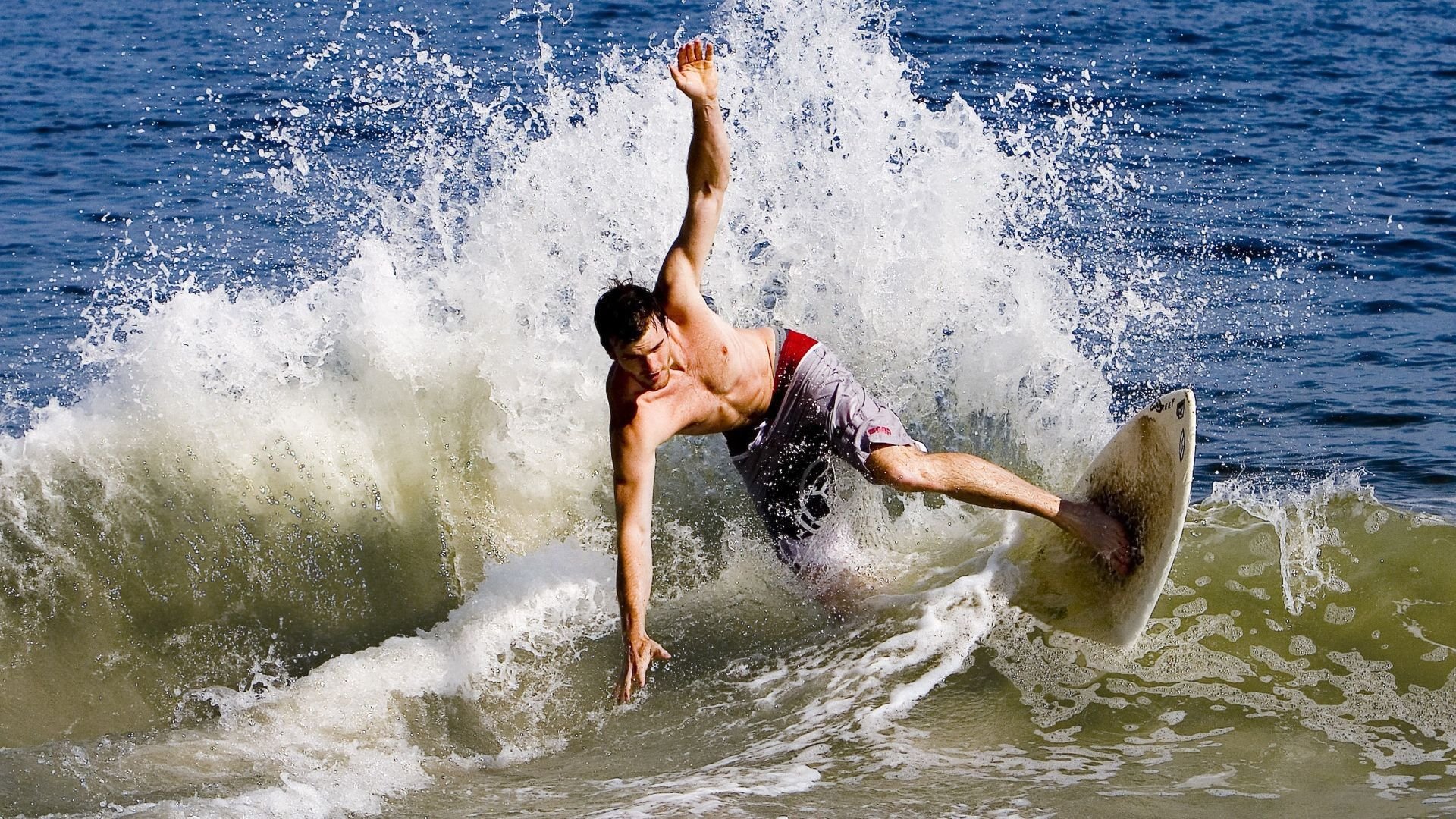 新西兰全黑队球员间无缝连接,进攻防守无死角,新西兰篮球联赛球队